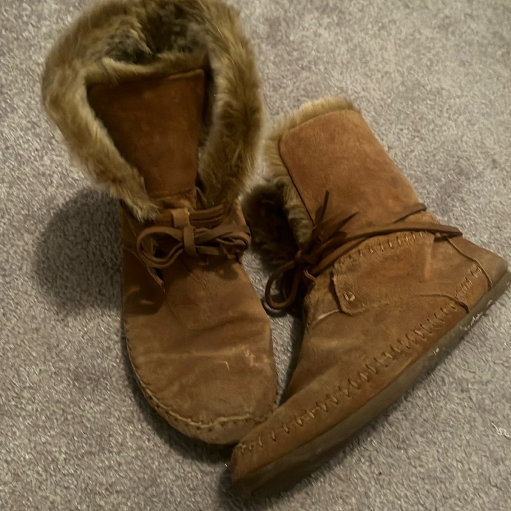 Bundle! Tom’s - Used tan / camel colours short boots